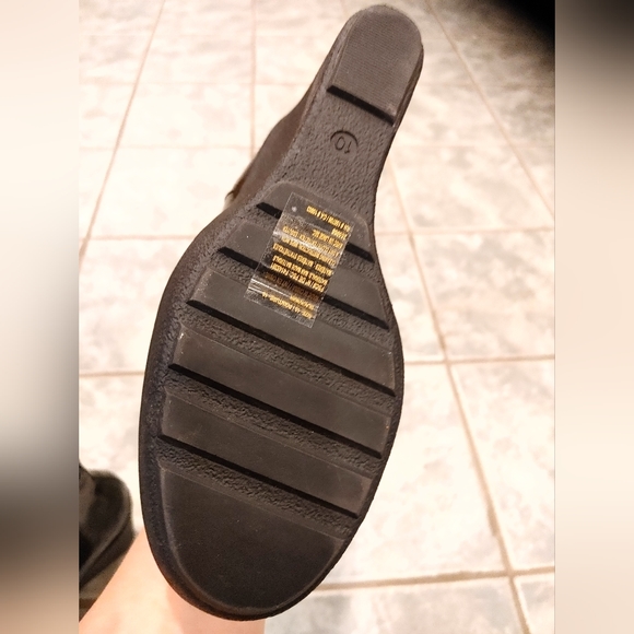 Shiny Black mark. booties, size 10 - Picture 5 of 8